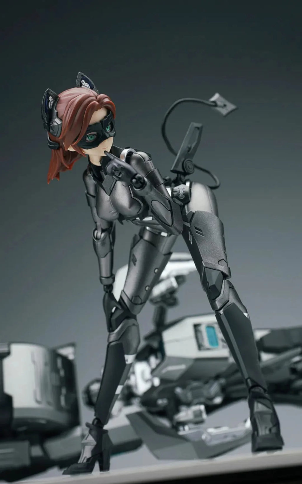 DC Comics Catwoman and Bat-Pod 1/10 Scale - Mokei Otaku