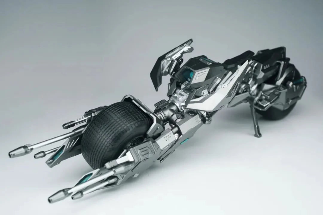 DC Comics Catwoman and Bat-Pod 1/10 Scale - Mokei Otaku