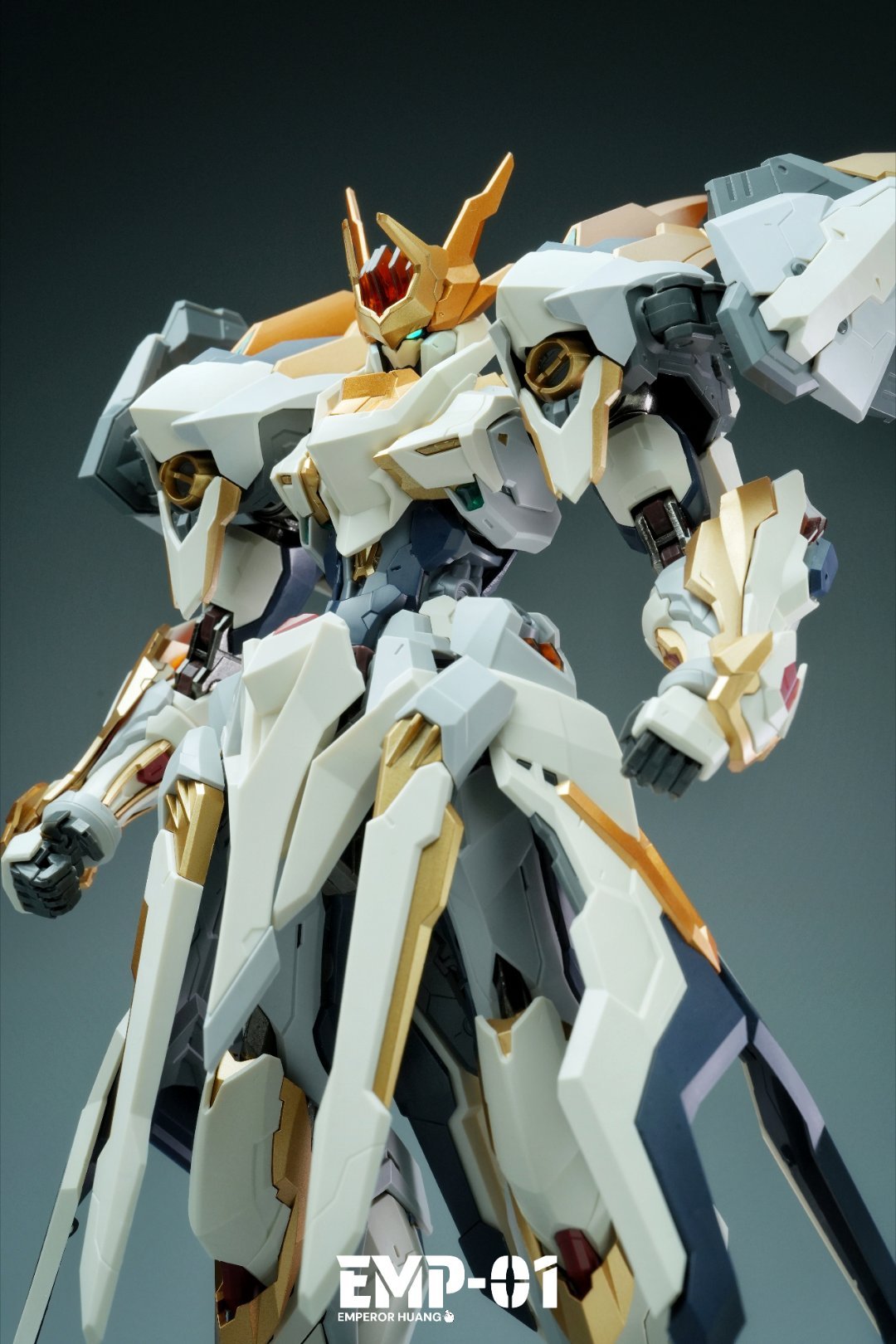 GS TOYS MG 1/100 模型套件 黃帝 模型套件