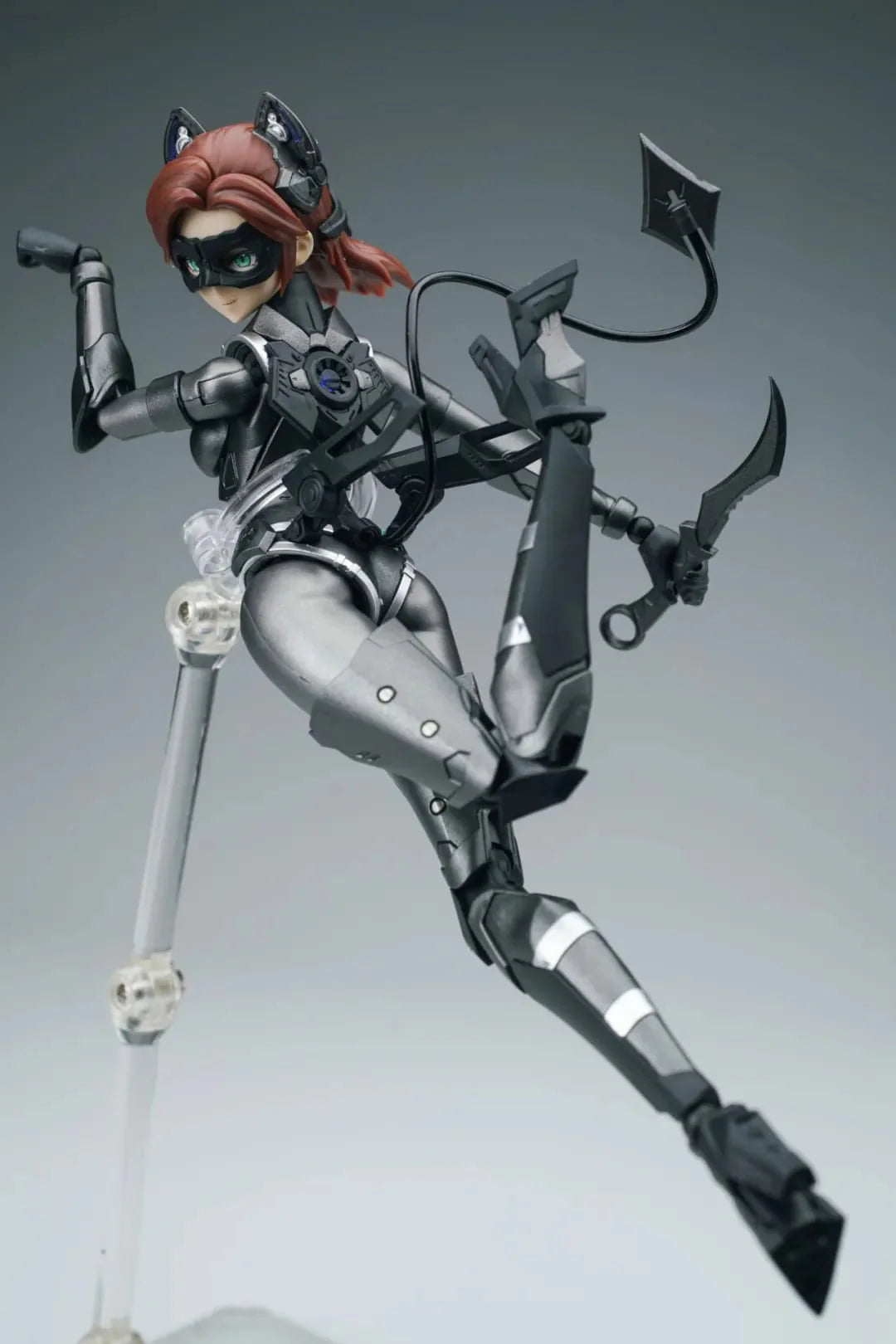 DC Comics Catwoman and Bat-Pod 1/10 Scale - Mokei Otaku