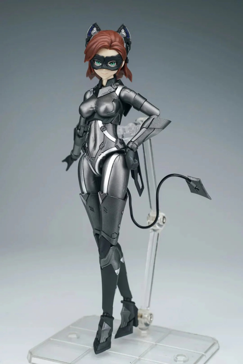 DC Comics Catwoman and Bat-Pod 1/10 Scale - Mokei Otaku