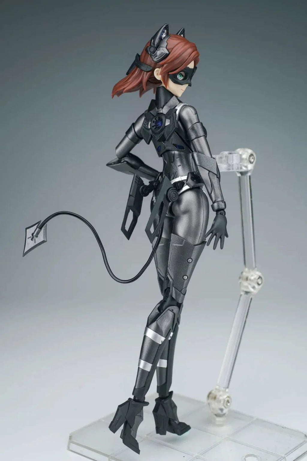 DC Comics Catwoman and Bat-Pod 1/10 Scale - Mokei Otaku